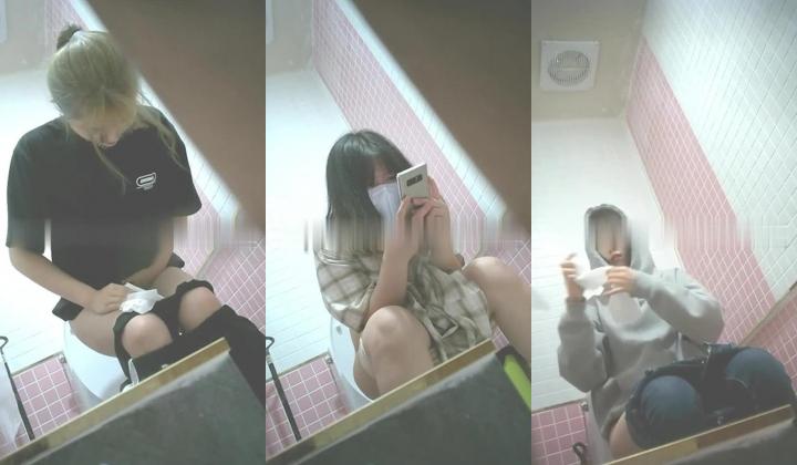 棒子商场女厕偷拍 美女放屁的声音太大了妹子在搞卫生纸有人敲门吓一跳