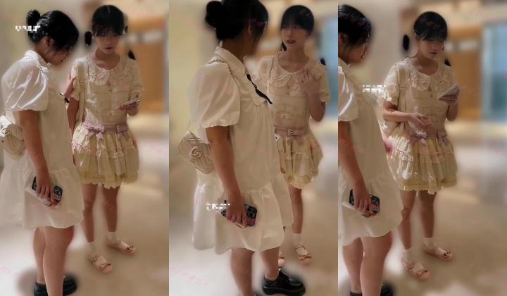 电报收费群女厕开闪光灯偷拍附近商圈的几个颜值美女尿尿