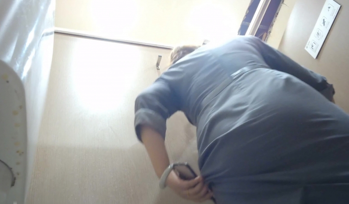 商场女厕近距离双角度偷拍19位美女各种各样的美鲍鱼