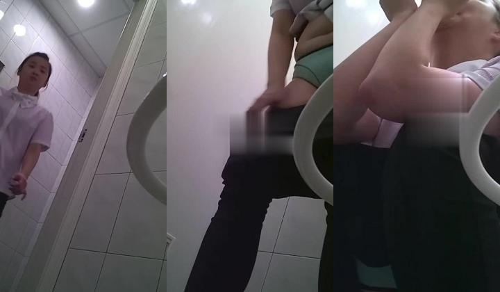 地铁女厕真实偸拍，络绎不绝的年轻小姐姐方便，赏脸赏逼，形态各异
