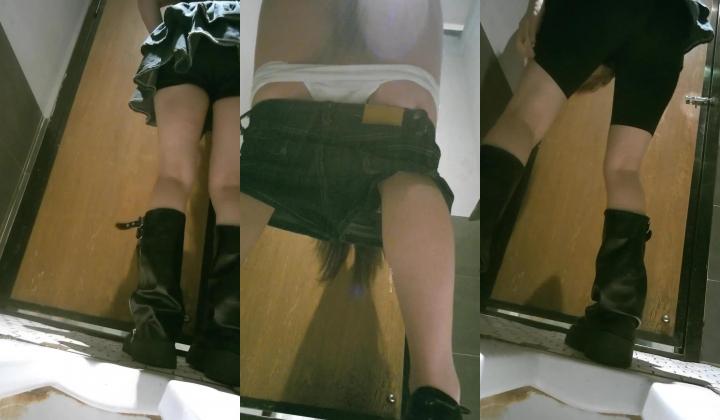 酒吧女厕后拍 极品牛仔裙长靴美女拉稀 用双手掰开屁股