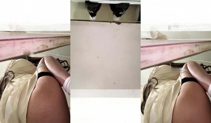 艺校女厕大神近距离贴B拍几个高颜值小姐姐的极品嫩鲍鱼