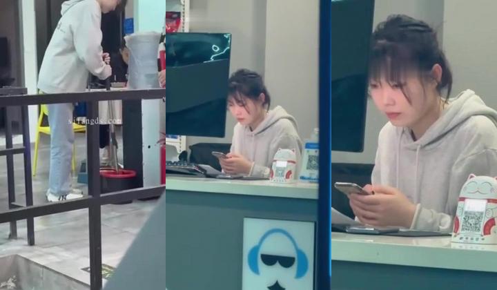 大神潜入网吧女厕偷拍 两个妹子尿尿长靴美女尿完抖几下