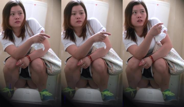女蹲厕针孔偸拍各种女人方便~有熟女有良家少妇有年轻小姐姐~特写全景逼脸同框