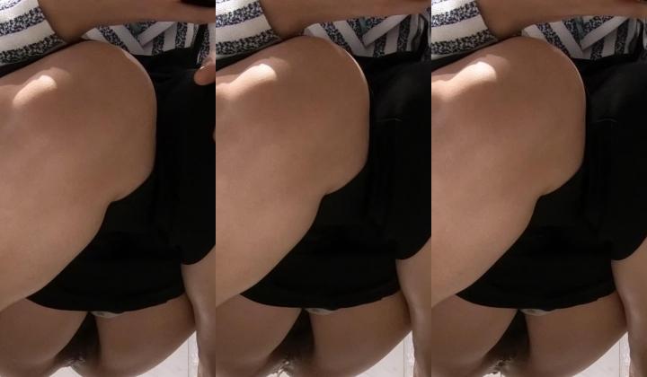【魔手外购】，公共女厕双机位偷拍，数位高颜值气质小姐姐方便，先看露脸全身，再欣赏私处