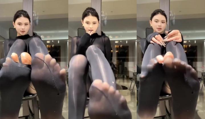 重磅抖音百万网红瑜伽老师烟火iris自慰啪啪流出在榜一大哥的床上那是真的骚