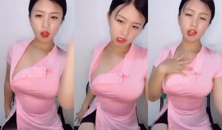 快手颜值嫩妹【陈子菲】奶子又大又漂亮，萝莉脸，大尺度掰逼自慰，骚逼一摸就出水