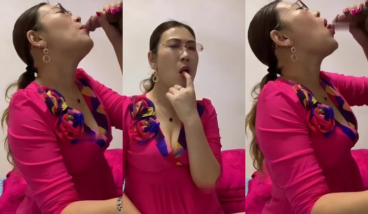 【快手福利】淫荡熟女【东北眼镜姐】喝尿舔脚啪啪双女