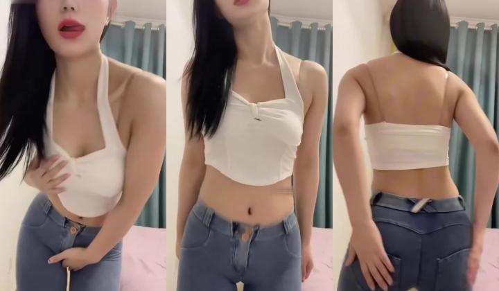 快手颜值靓女【可乐儿】完美身材无赘肉，大尺度掰逼展示，自摸高潮，裸舞诱惑