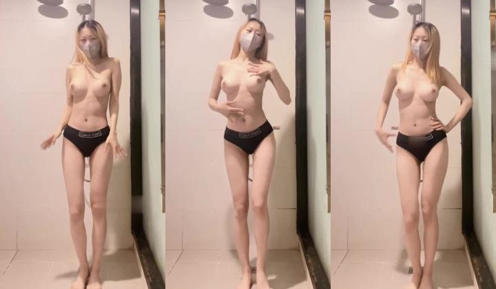 青春无敌 金主高价定制推特极品身材长腿大奶反差妹【小小白】裸舞口活啪啪~一对车大灯Q弹5G