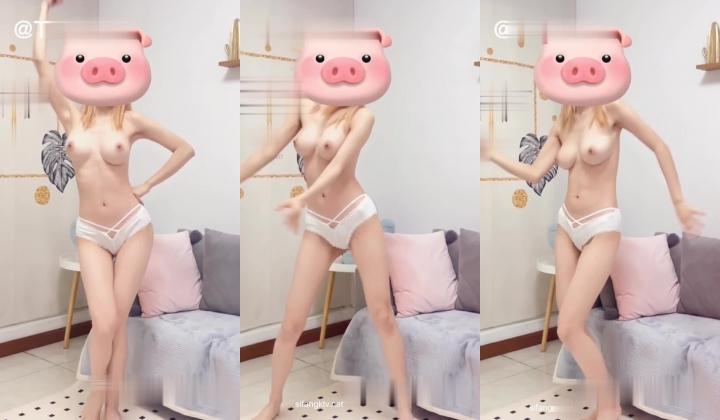 青春无敌 金主高价定制推特极品身材长腿大奶反差妹【小小白】裸舞口活啪啪~一对车大灯Q弹5G