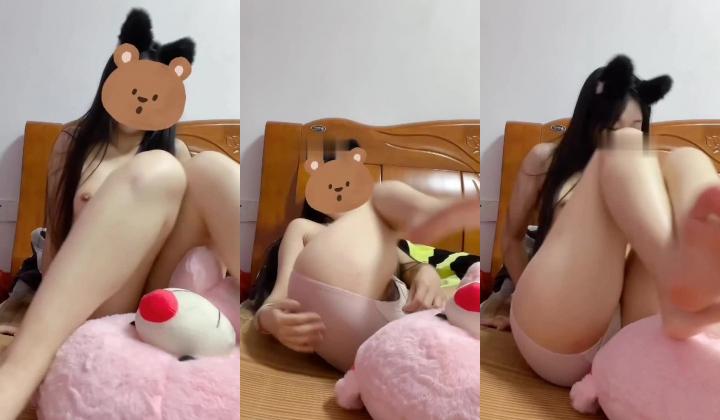 气质极品良家眼镜反差婊【哓绵】露脸福利，露点裸舞自慰