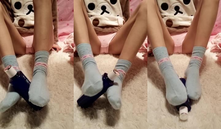 颜值福利姬嫩妹【软萌萝莉小仙】第九弹25套，幼态白虎。粉奶粉穴，户外露出