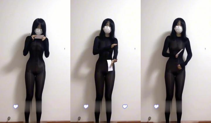 推特上一个研究生，活活女菩萨，【柒柒77kimoji】接受网友各种挑战，裸舞电击灌肠风油精生姜插