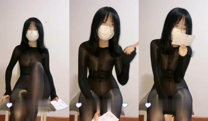 推特上一个研究生，活活女菩萨，【柒柒77kimoji】接受网友各种挑战，裸舞电击灌肠风油精生姜插