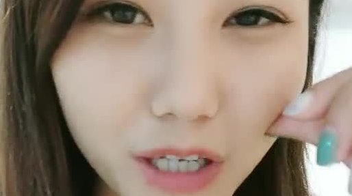 【换妻探花】回家途中 畅谈夫妻交换心得 性爱细节 车上露乳挑逗 预告接下来每日换妻安排