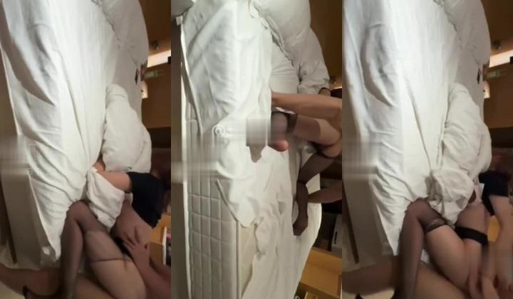 推特肌肉猛男打桩机『jxzeroc』长那么大的屁股就是用来被猛男大屌从后面猛插猛操的