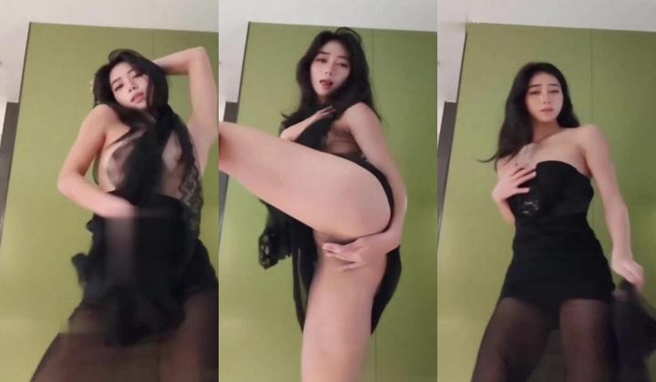 秀人网 时安安 高颜值美女 透视薄纱 全裸骚舞 掰开粉穴