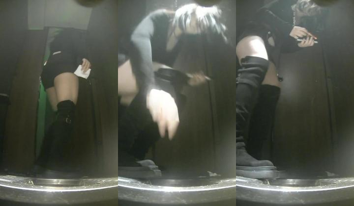 夜总会酒吧绿光系列后拍小姐尿尿其中几个逼逼粉嫩的长腿妹子