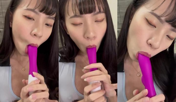 《台湾情侣泄密》肤白貌美的长腿妹妹 私下淫荡样貌让你大开眼界