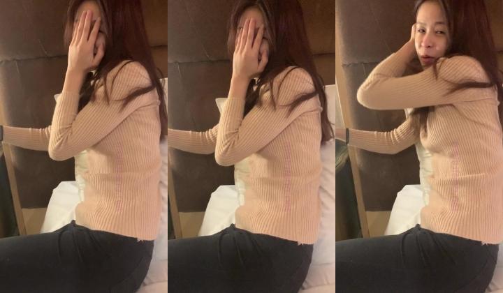 【台湾情侣泄密流出】超可爱的长发小嫩妹和男友啪啪被曝光 ️B都被干出血了