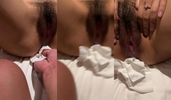 “用逼使劲夹我”对白超淫荡，最新推特博主【我的枪好长啊】肌肉体育生联合单男3P爆操羞辱极品身材人