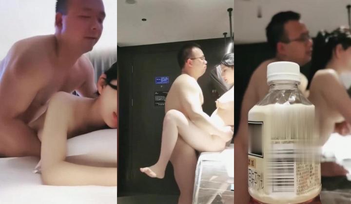开豪车的兼职外围女主播小野猫酒店上门服务膘肥体壮胖大款被床边抱起来操