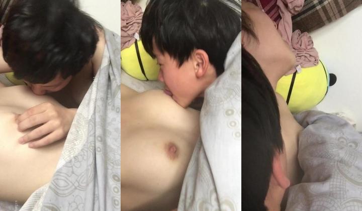 假小子的爱情，你好湿啊，真实女同手机iCloud相册泄露，和娇美女友磨豆腐