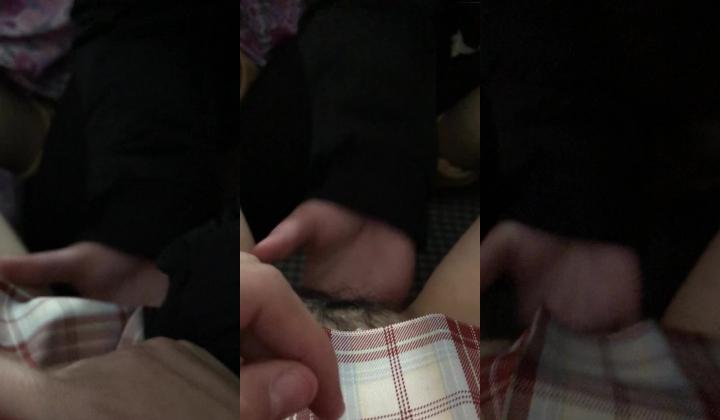 云盘高质泄密！青春学生百合情侣各种日常淫乱自拍，假小子除了没有老二其它完全男性化，啪啪手法娴熟