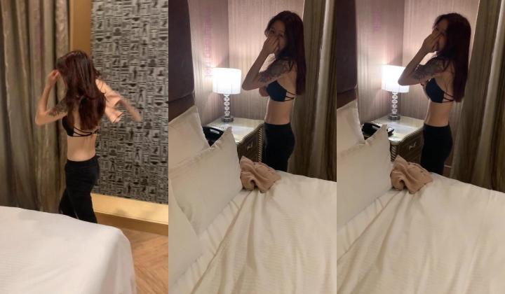 【台湾情侣泄密流出】超可爱的长发小嫩妹和男友啪啪被曝光 ️B都被干出血了