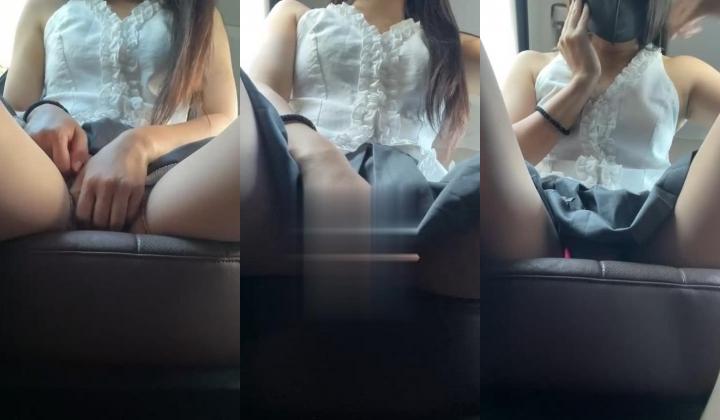 【xiao-Lin】白丝逼夹跳蛋户外露出自慰兔女郎造型真不错被称为厕所女神喜欢男厕露