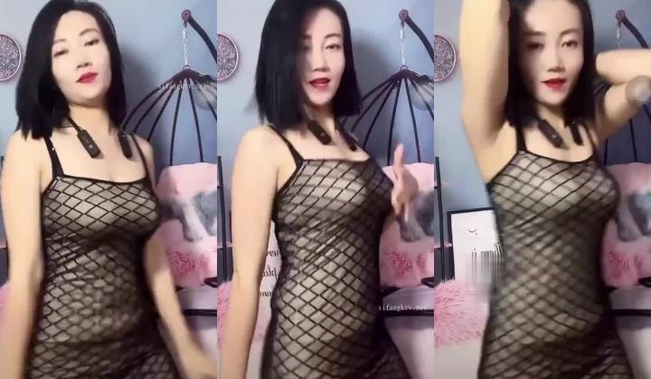 快手颜值少妇【媛猫儿】极品御姐榨精小鲜肉，好身材大长腿，足交圣体，逼肥奶圆