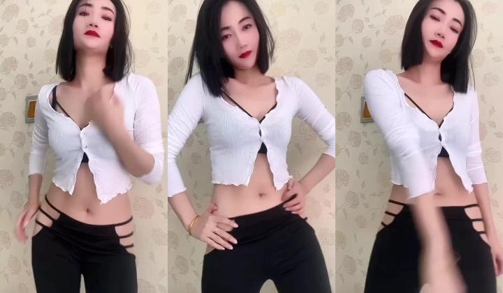 快手颜值少妇【媛猫儿】极品御姐榨精小鲜肉，好身材大长腿，足交圣体，逼肥奶圆