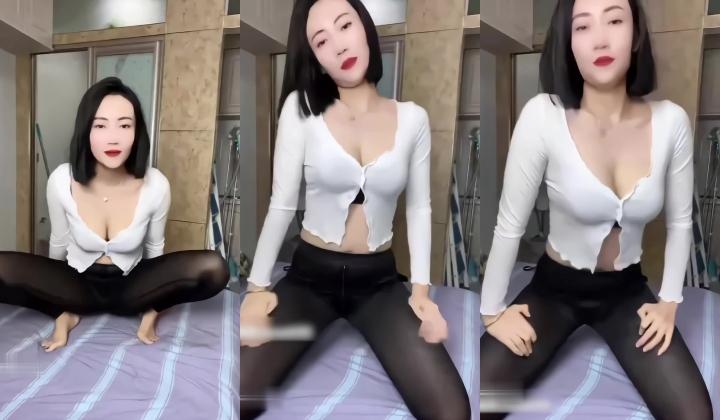 快手颜值少妇【媛猫儿】极品御姐榨精小鲜肉，好身材大长腿，足交圣体，逼肥奶圆