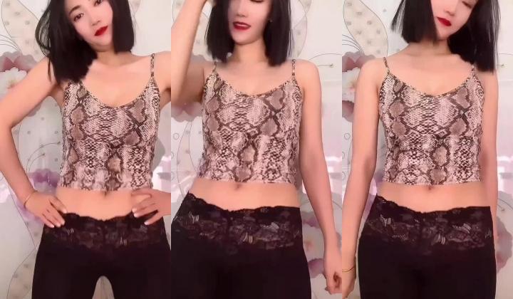 快手颜值少妇【媛猫儿】极品御姐榨精小鲜肉，好身材大长腿，足交圣体，逼肥奶圆