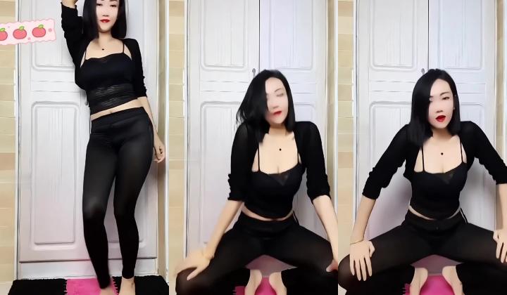 快手颜值少妇【媛猫儿】极品御姐榨精小鲜肉，好身材大长腿，足交圣体，逼肥奶圆