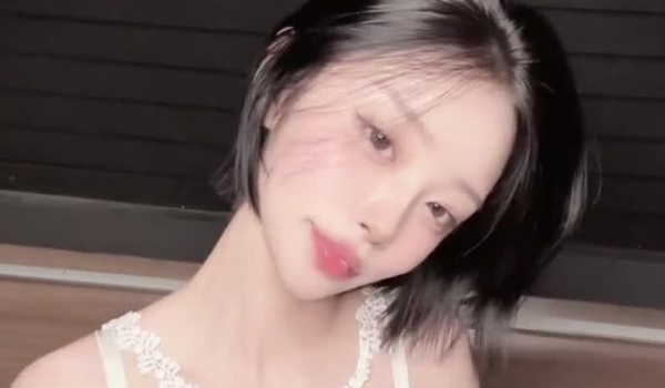 ️韩国极品女团热舞网红釜山美元-曾伊mllnjx热舞自慰福利