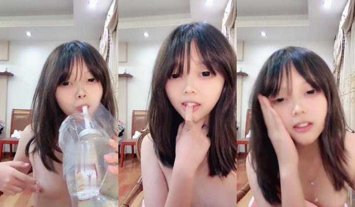 颜值嫩妹【小米粒】奶圆逼粉，只有几个毛就出来卖，大尺度掰逼展示，听话极力讨好大哥