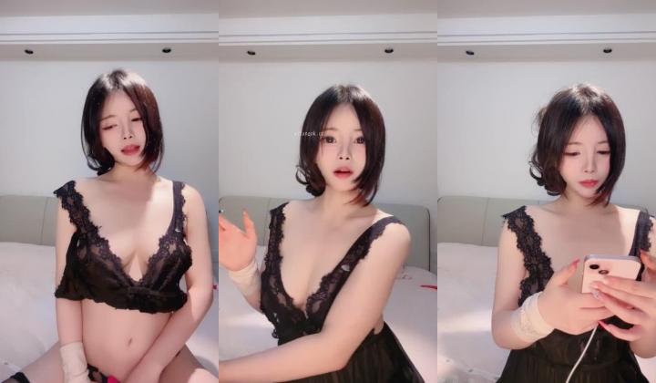 咪咪超大网红 女神级别【禾财映月】收费房大秀
