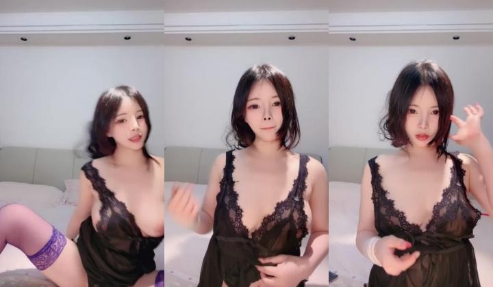 咪咪超大网红 女神级别【禾财映月】收费房大秀
