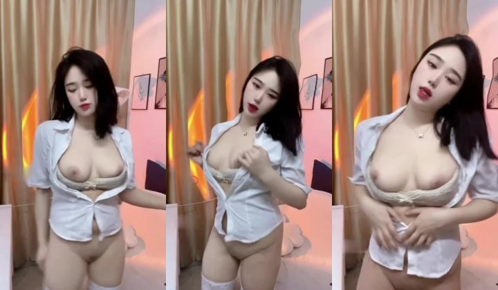 快手高冷美女 ️-芝士姐姐- ️：OL制服、包臀裙子，实在是太美，自慰、啪啪、摇胸舞，扭胯 太诱