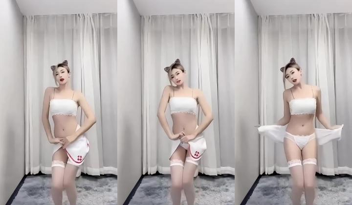 快手116万粉丝 极品美女【初晴】定制骚舞大尺度 情趣露内露B