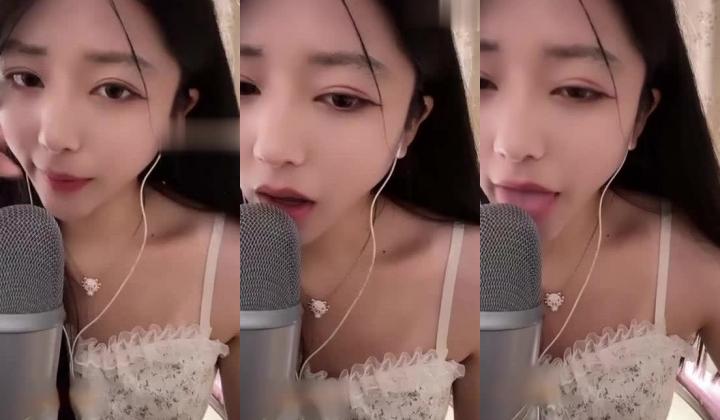 【快手反差婊最新泄密】，40万粉丝，【桃子】，榜一大哥才能看的内容，黑乎乎的阴毛掰开桃花洞，小美