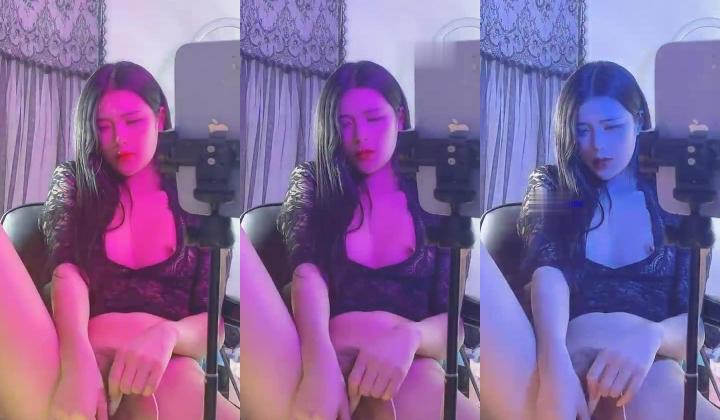 《顶流网红泄密》干一票大的就撤！虎牙主播界标杆颜值天花板极品女神【黑桃】土豪天价定制顶级，洗澡自抠道具紫薇全裸发情~炸裂