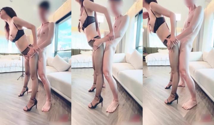 《5P荒淫性爱俱乐部》纵欲人妻的激情潮吹 2女大战4男淫乱玩操网袜少妇