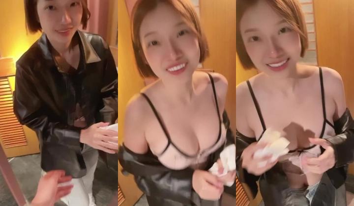 零零后韩国纯爱情侣「Zhen祯」OF纯爱私拍，白嫩萝莉学生系少女尤物，性感肥臀模特身材，行走的电