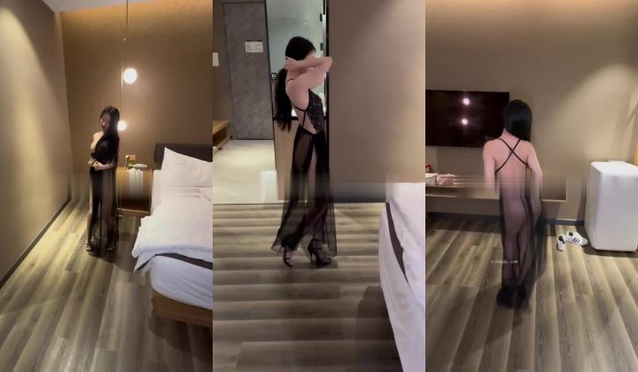 颜值女神【晴宝】被多位金主包养泄密,第一弹 年度最骚的第一梯队女主 完美露脸