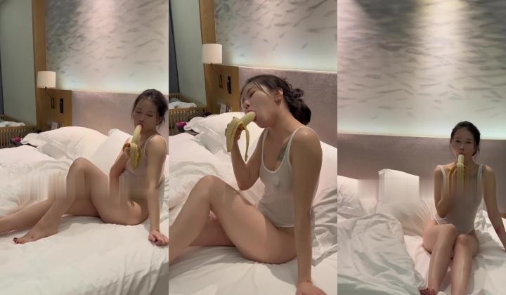 颜值女神【晴宝】被多位金主包养泄密,第一弹 年度最骚的第一梯队女主 完美露脸