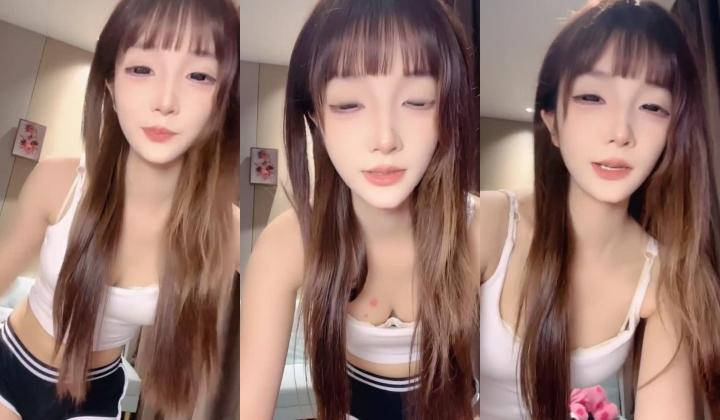 稀有尤物推荐【07阿茶吖】逆天颜值 魔鬼身材收费房道具淫湿喷水 乳夹夹咪咪大屌坐骑爽