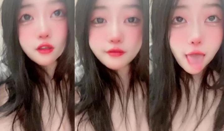 非常正点极品网红美少女 优妹  私人定制玩弄敏感嫩穴潮吹一滩淫液 这颜值真是绝了真是引人犯罪
